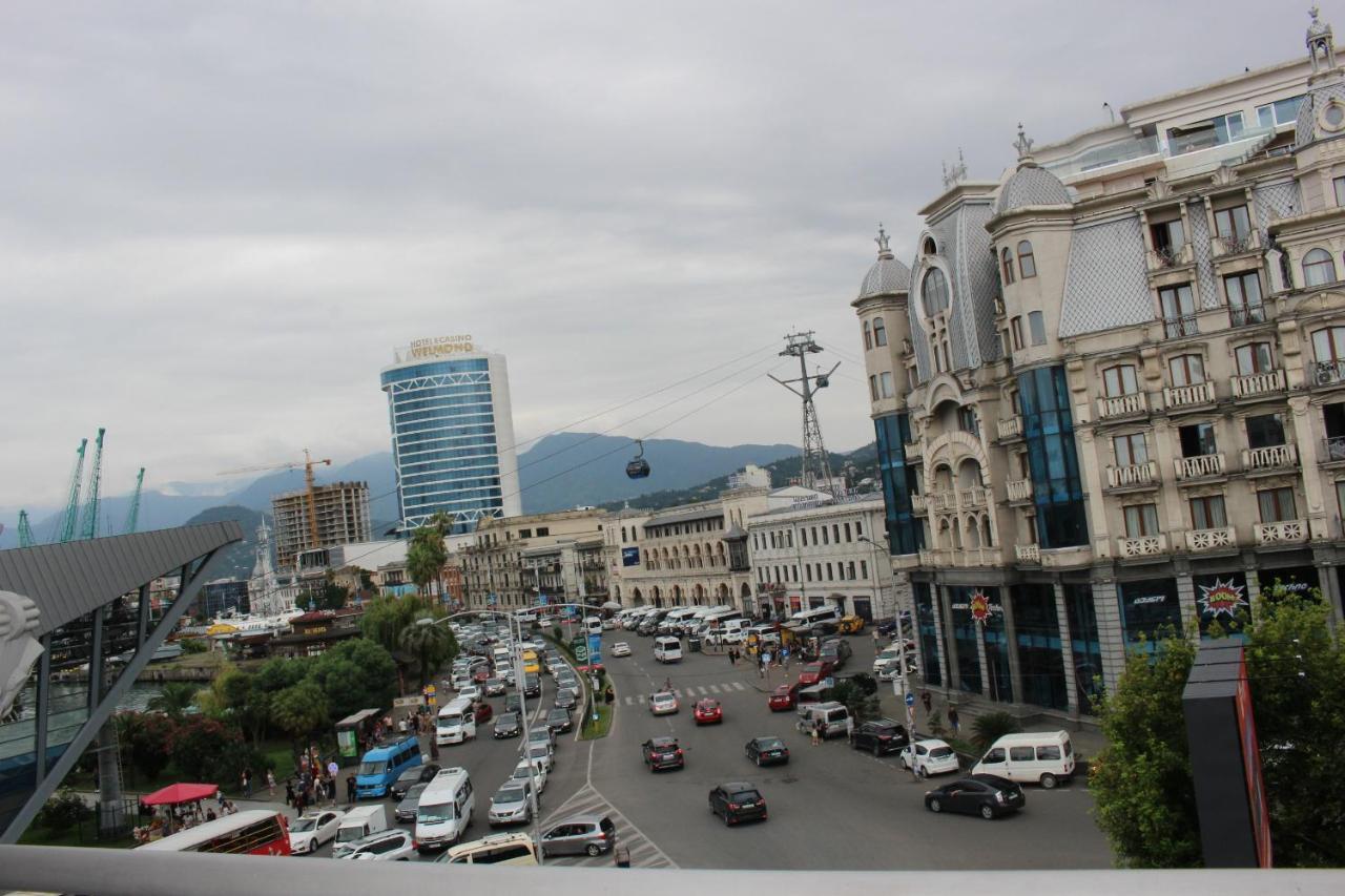 Boutique Hotel 32 Batumi Exterior foto
