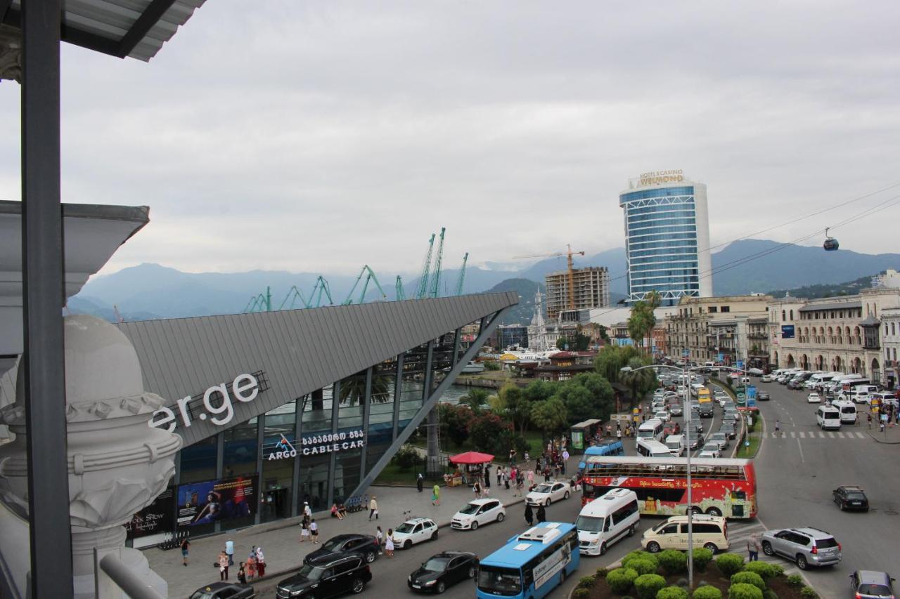 Boutique Hotel 32 Batumi Exterior foto